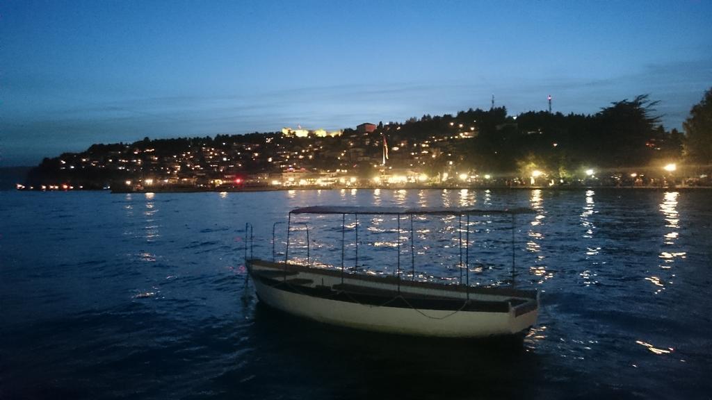 The White Apartment Ohrid Exterior foto